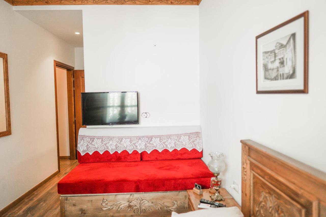 4Rooms Hotel Gjirokastër Buitenkant foto